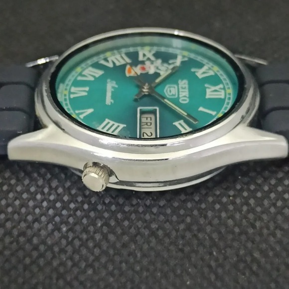 Vintage Automatic 70s Seiko 5 Mens Disney Blue Watch W/ Rubber Strap & Day Date - Picture 6 of 9
